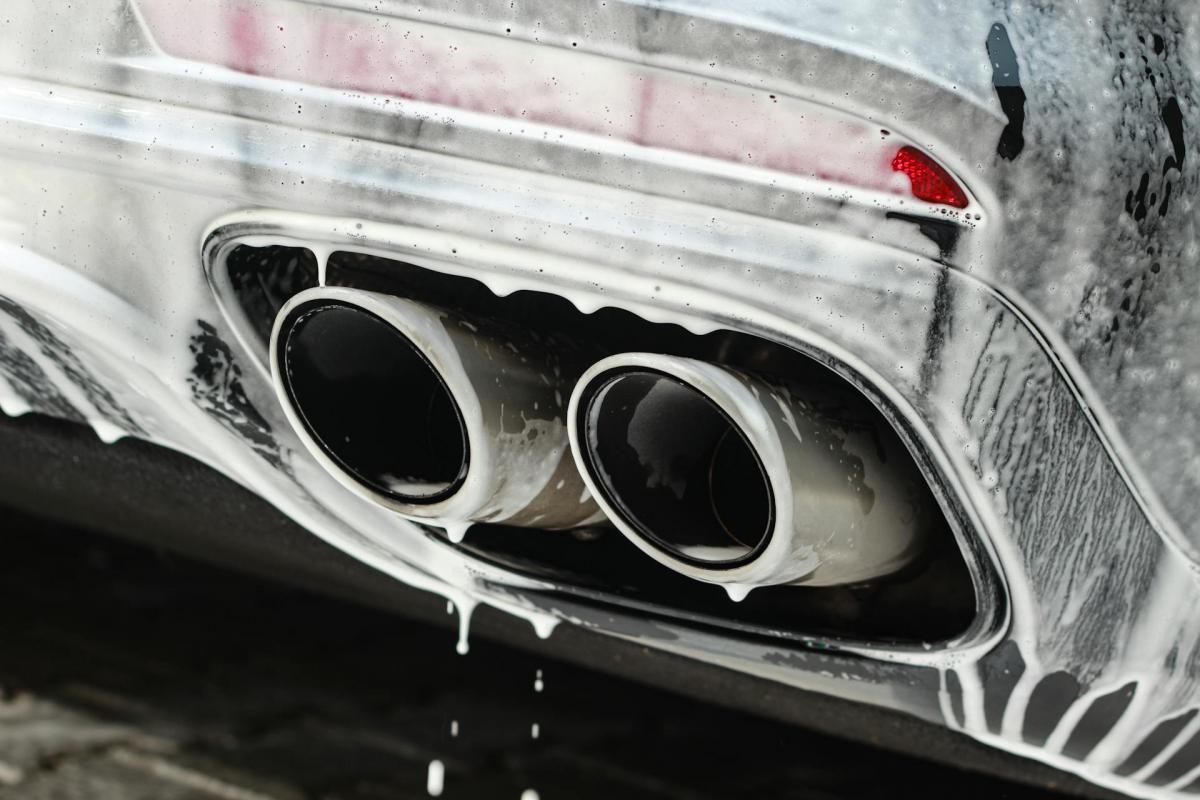 exhaust-24214105409.jpg
